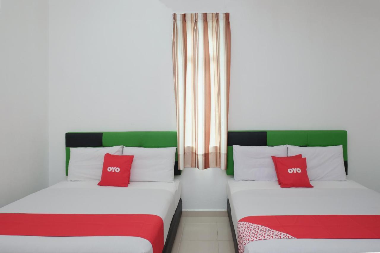 OYO 90005 Dc Villa Guest House Kuala Rompin Esterno foto