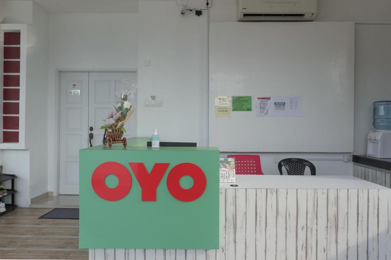 OYO 90005 Dc Villa Guest House Kuala Rompin Esterno foto